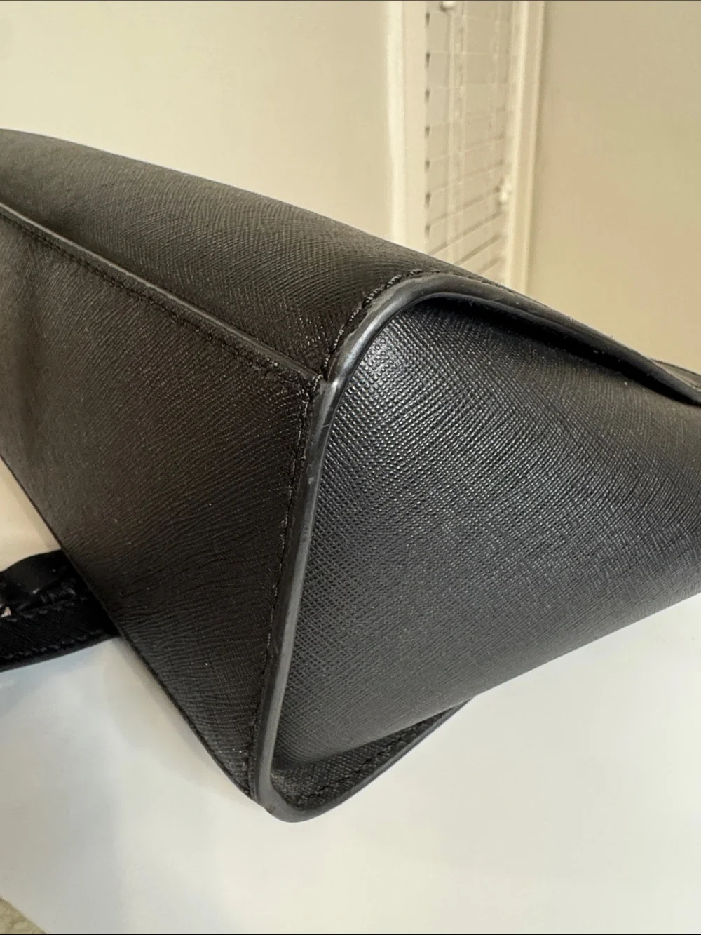 Michael Kors Selma Medium Messenger Bag